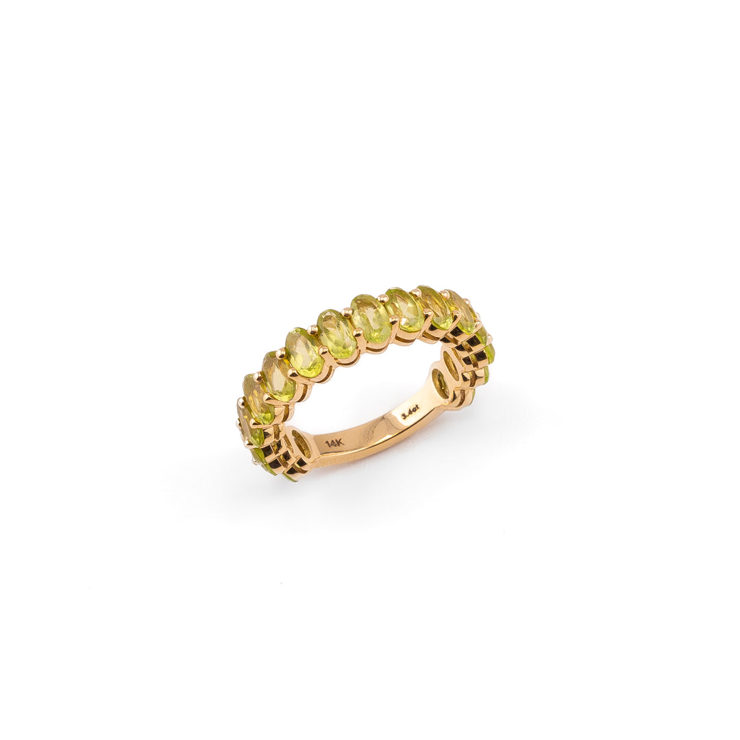 Classic Oval Peridot Ring
